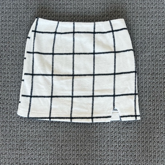 Lulus white plaid skirt Size M - Picture 4 of 7